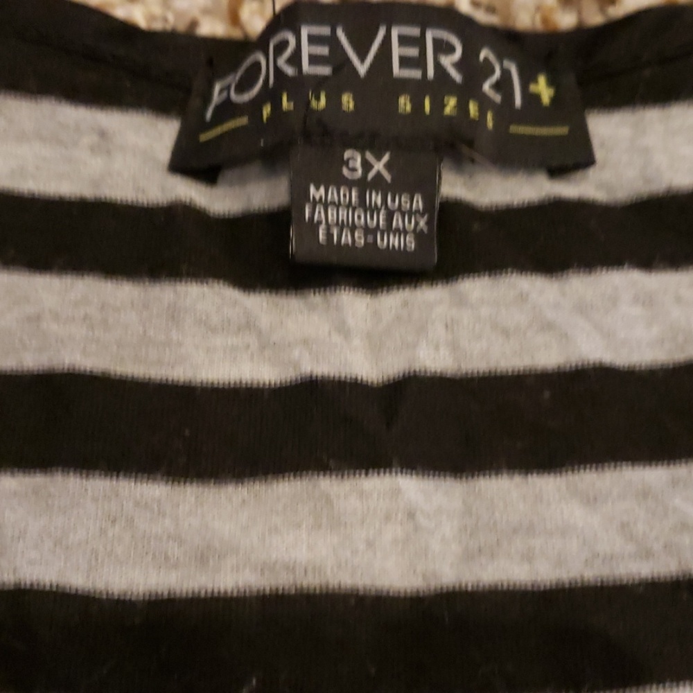 Forever21 black silky tank top size 3X - Picture 3 of 5